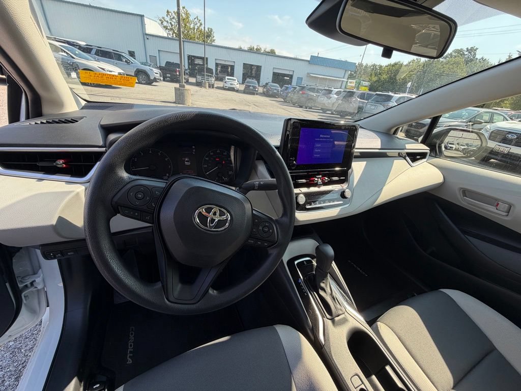 Used 2024 Toyota Corolla LE FWD image 16