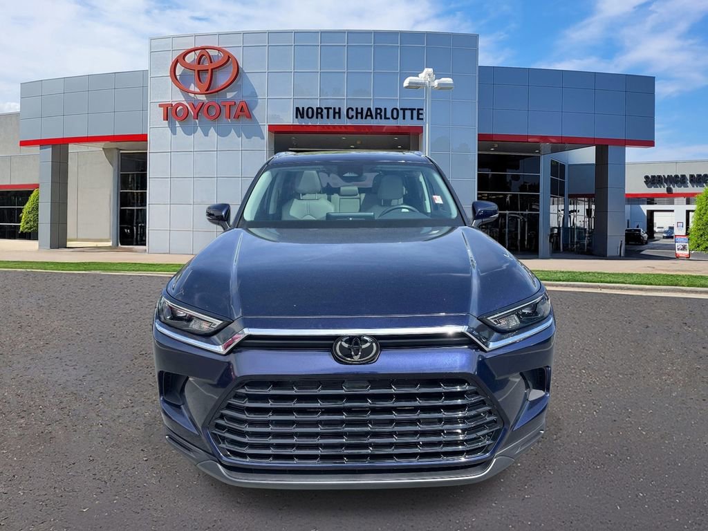 Used 2025 Toyota Grand Highlander FWD image 5