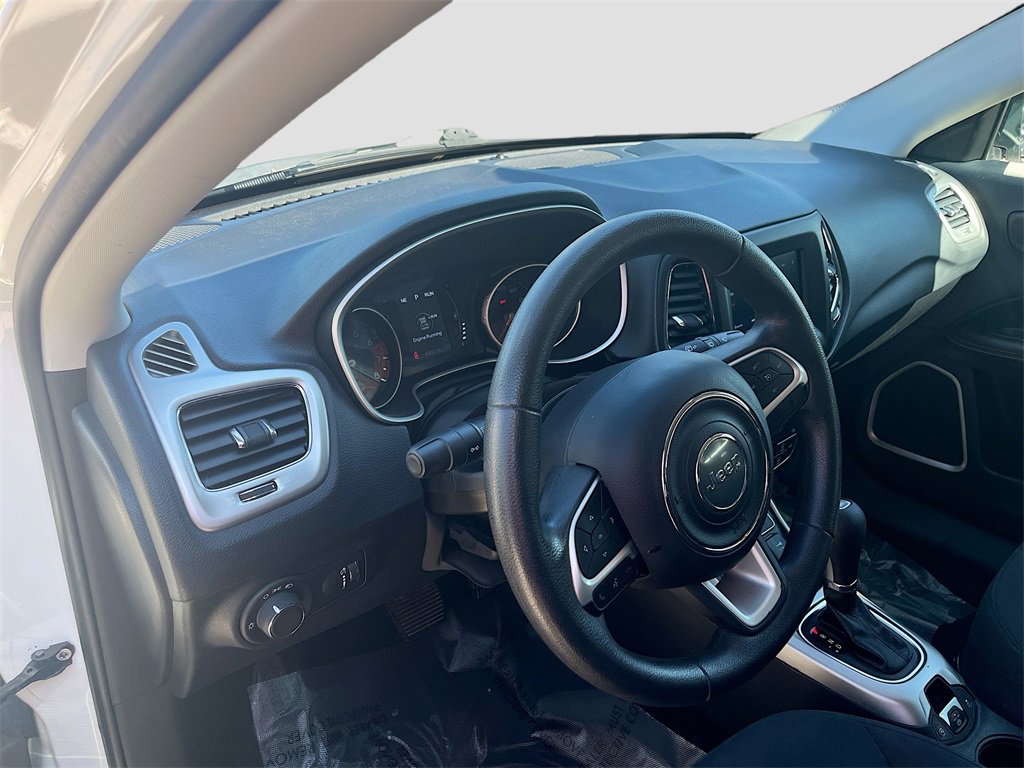 Used 2019 Jeep Compass Sport image 9
