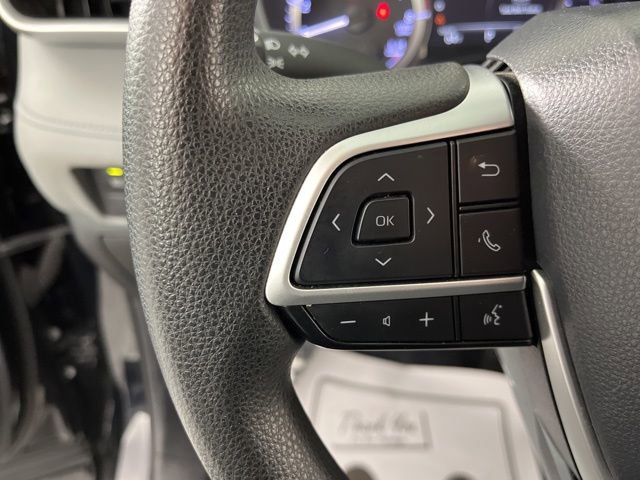 Used 2023 Toyota Highlander L image 22