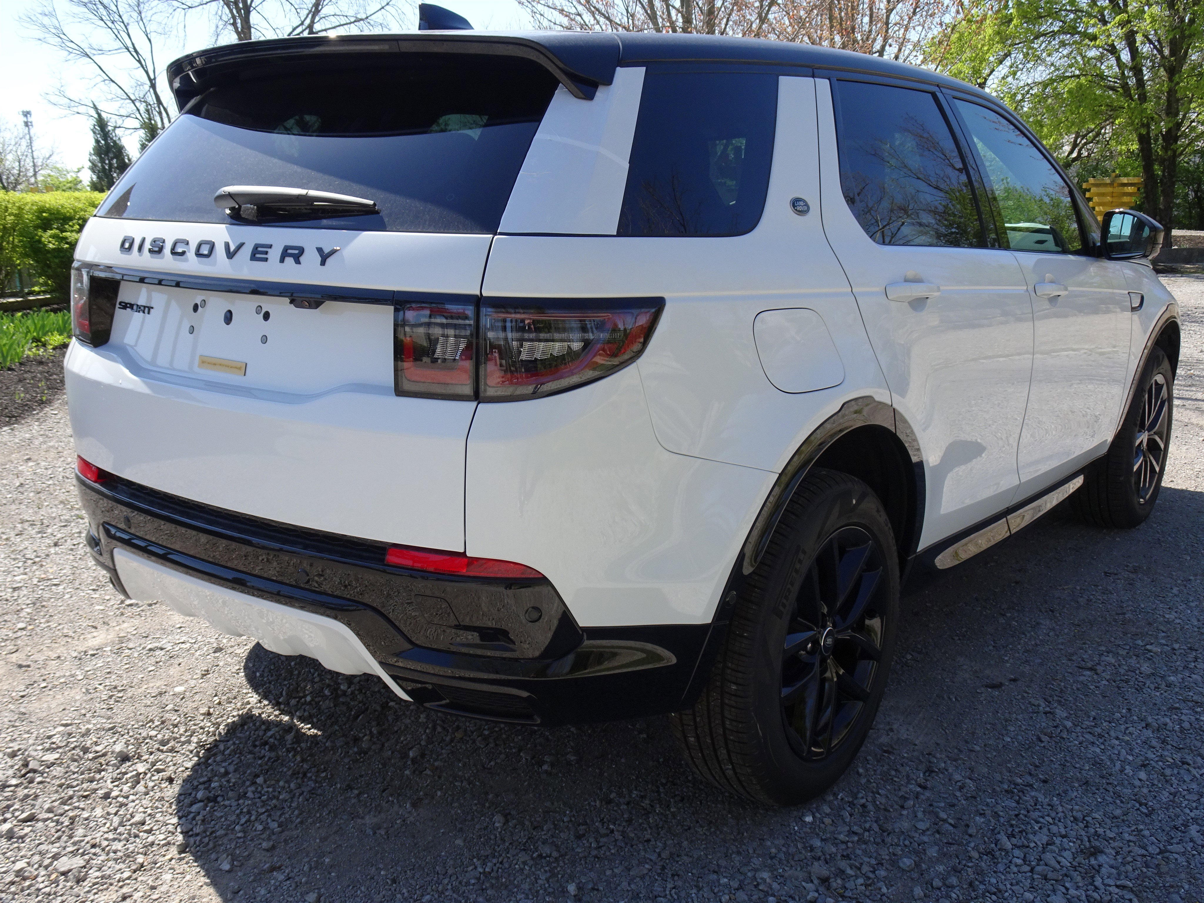 New 2025 Land Rover Discovery Sport Dynamic SE image 10