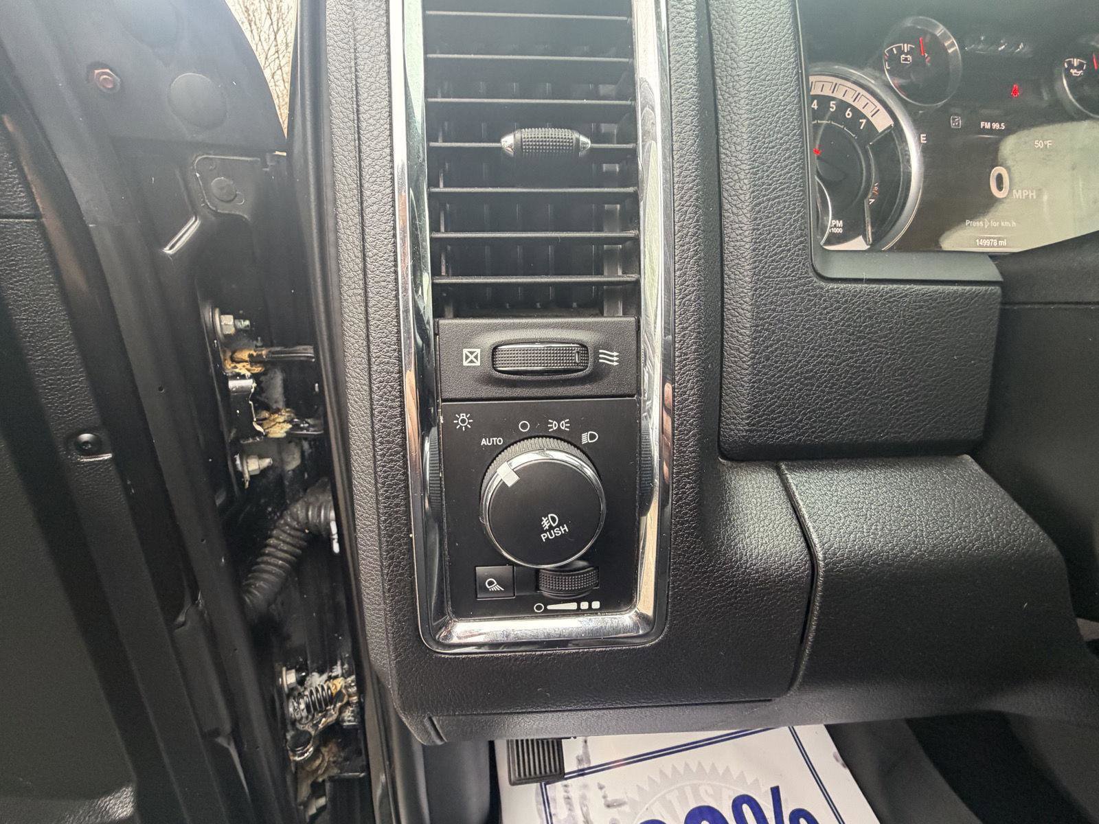 Used 2016 RAM 1500 Laramie w/ Convenience Group image 11