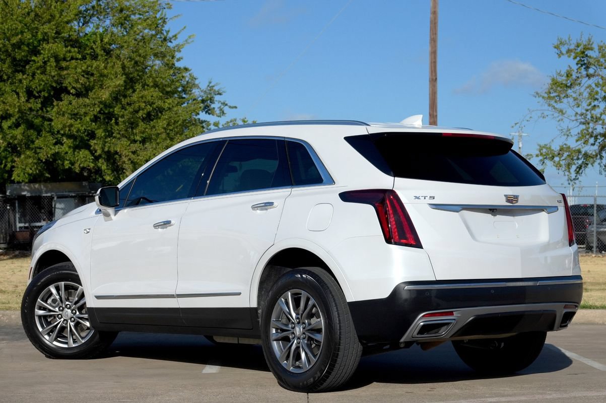 Used 2021 Cadillac XT5 Premium Luxury w/ LPO, Floor Liner Package FWD image 4