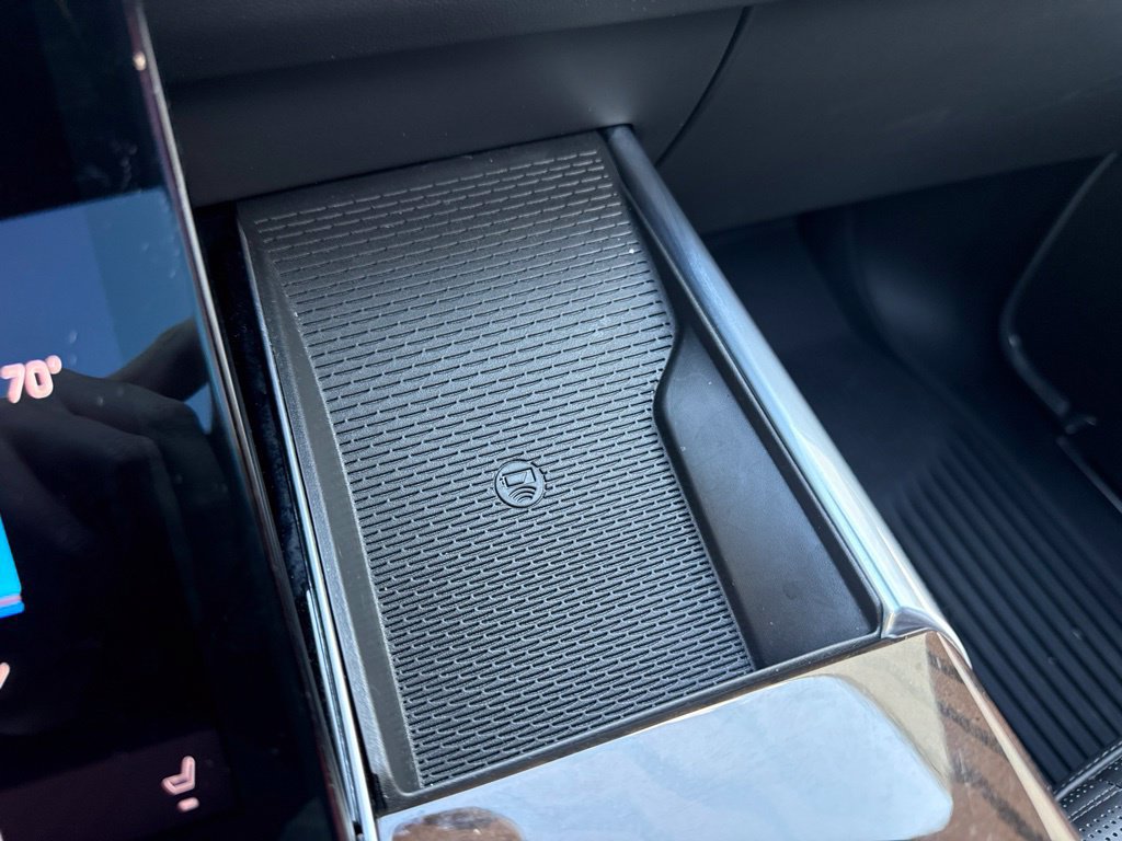 Used 2026 Cadillac Escalade Platinum Sport w/ LPO, Floor Liner Package AWD/4WD image 38