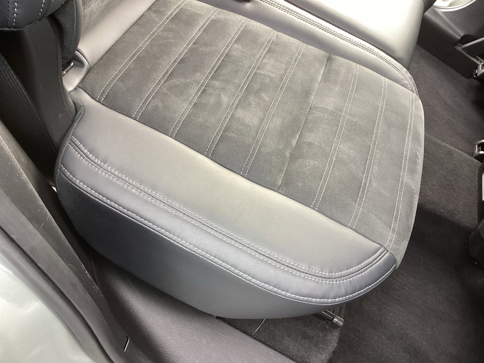 Used 2023 Mitsubishi Outlander SE image 23