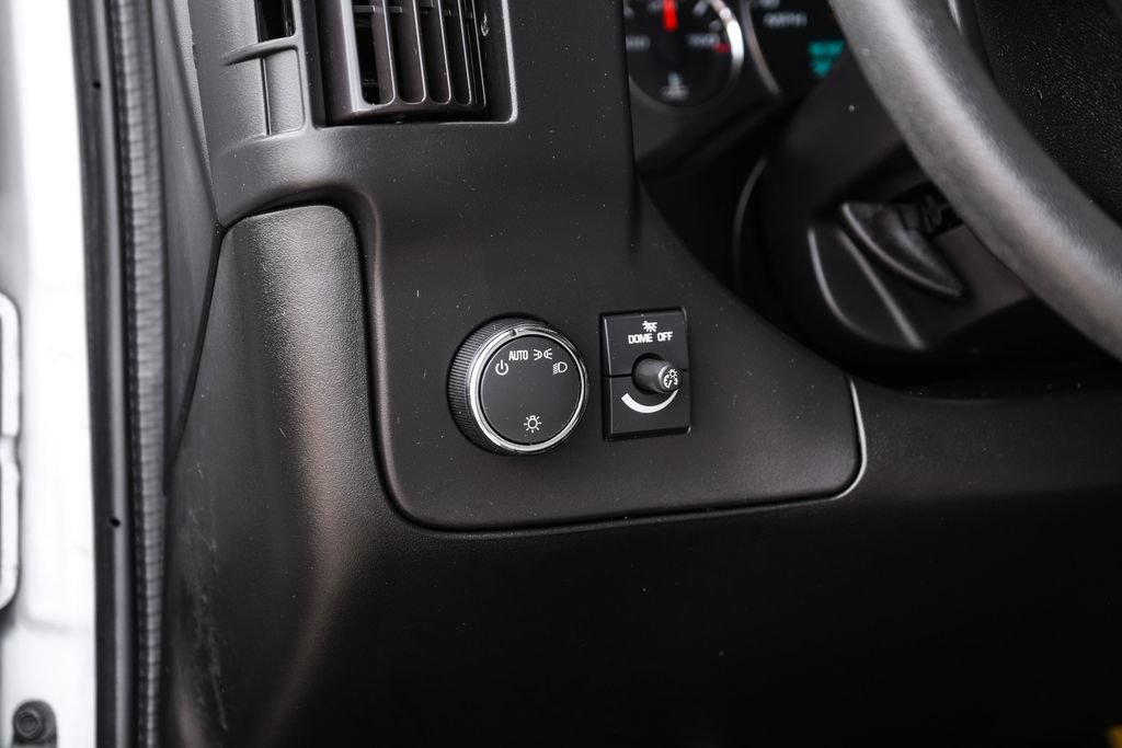 Used 2021 Chevrolet Express 2500 RWD image 23