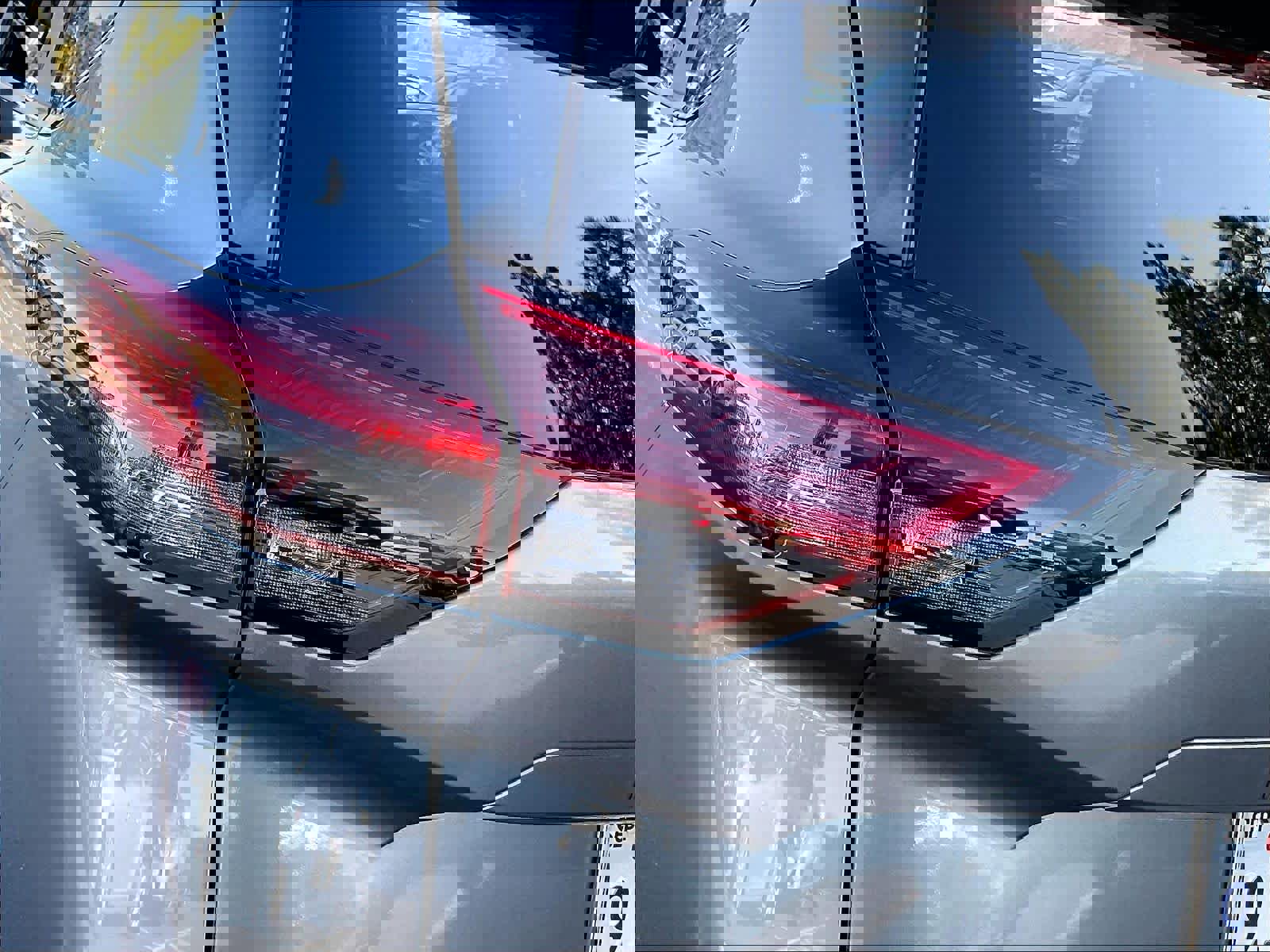 Used 2023 Nissan Rogue S image 30