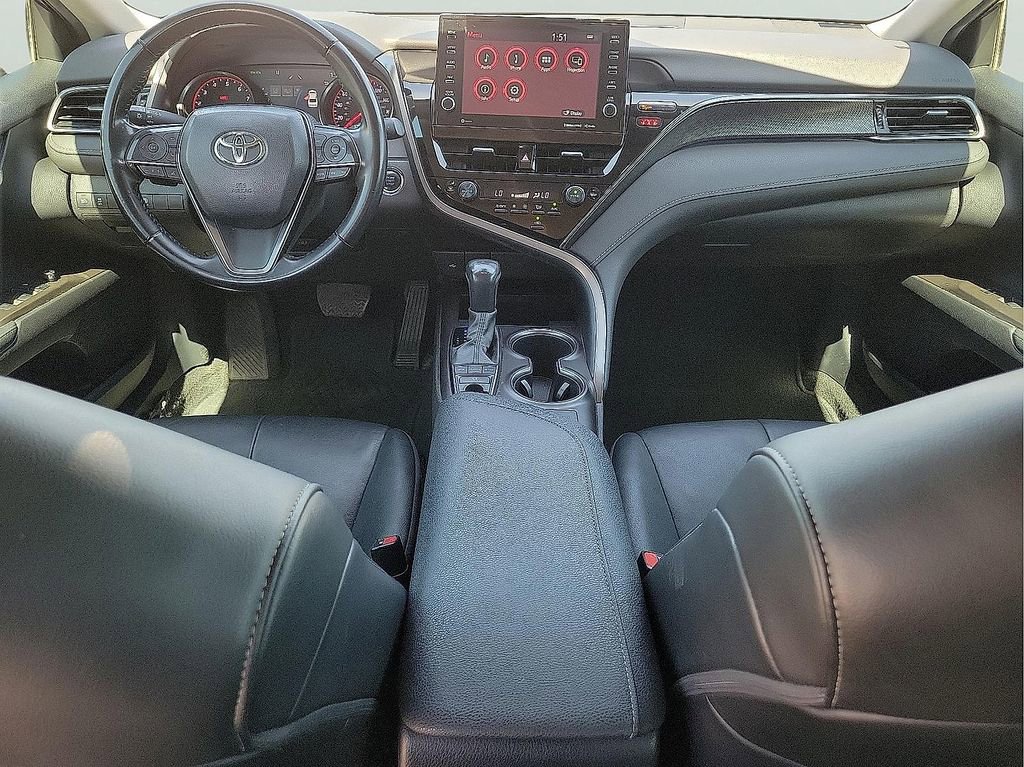 Used 2022 Toyota Camry XSE image 11