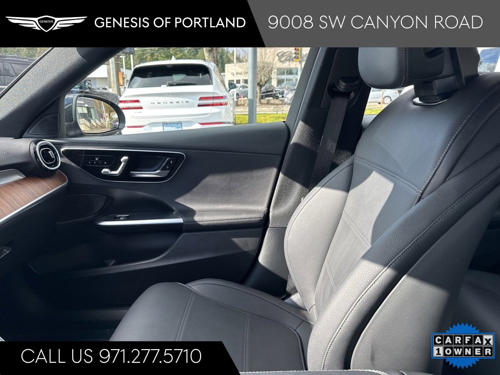 Used 2025 Mercedes-Benz C 300 4MATIC Sedan image 28