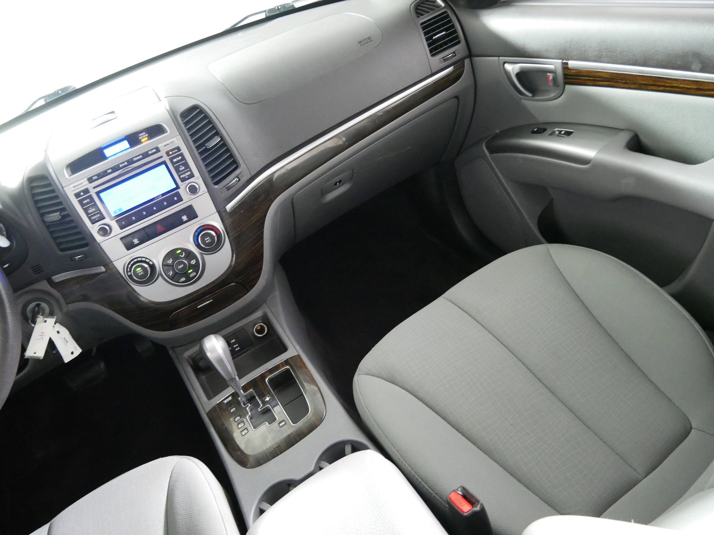 Used 2012 Hyundai Santa Fe GLS image 11