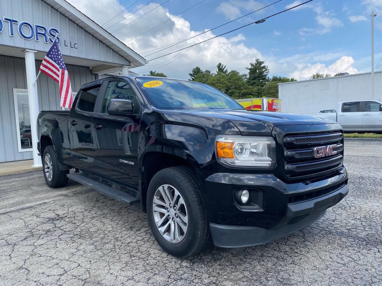 Used 2016 GMC Canyon SLE image 9