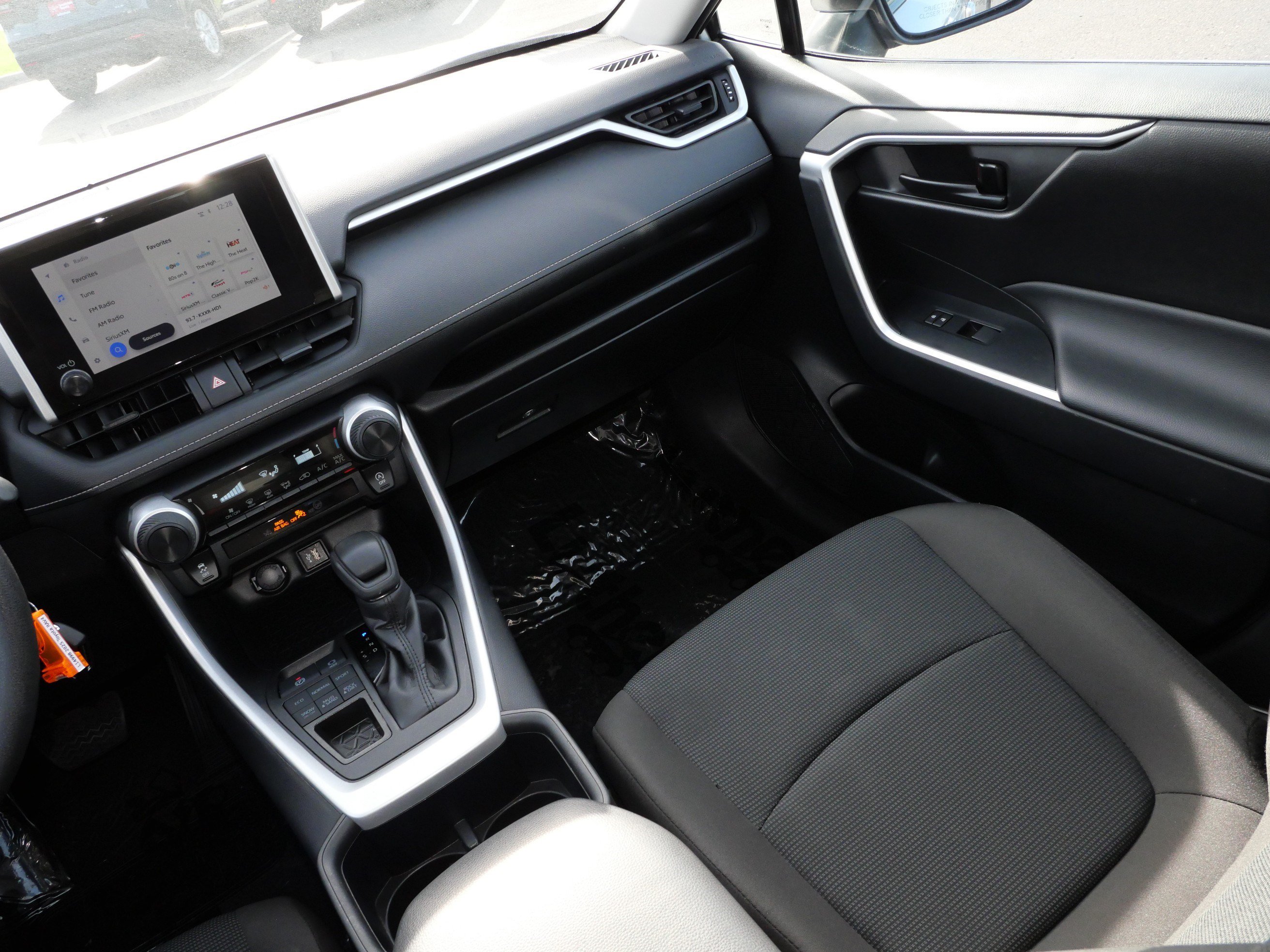 Certified 2025 Toyota RAV4 LE AWD/4WD image 11