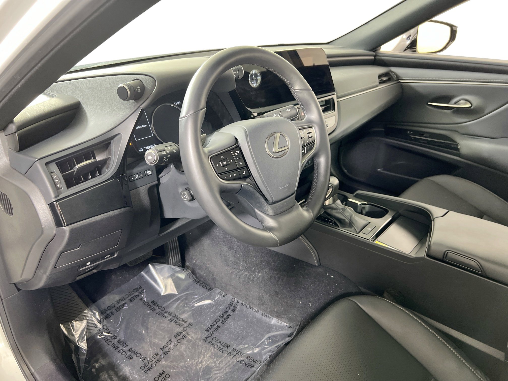 Used 2025 Lexus ES 350 w/ Premium Package FWD image 9