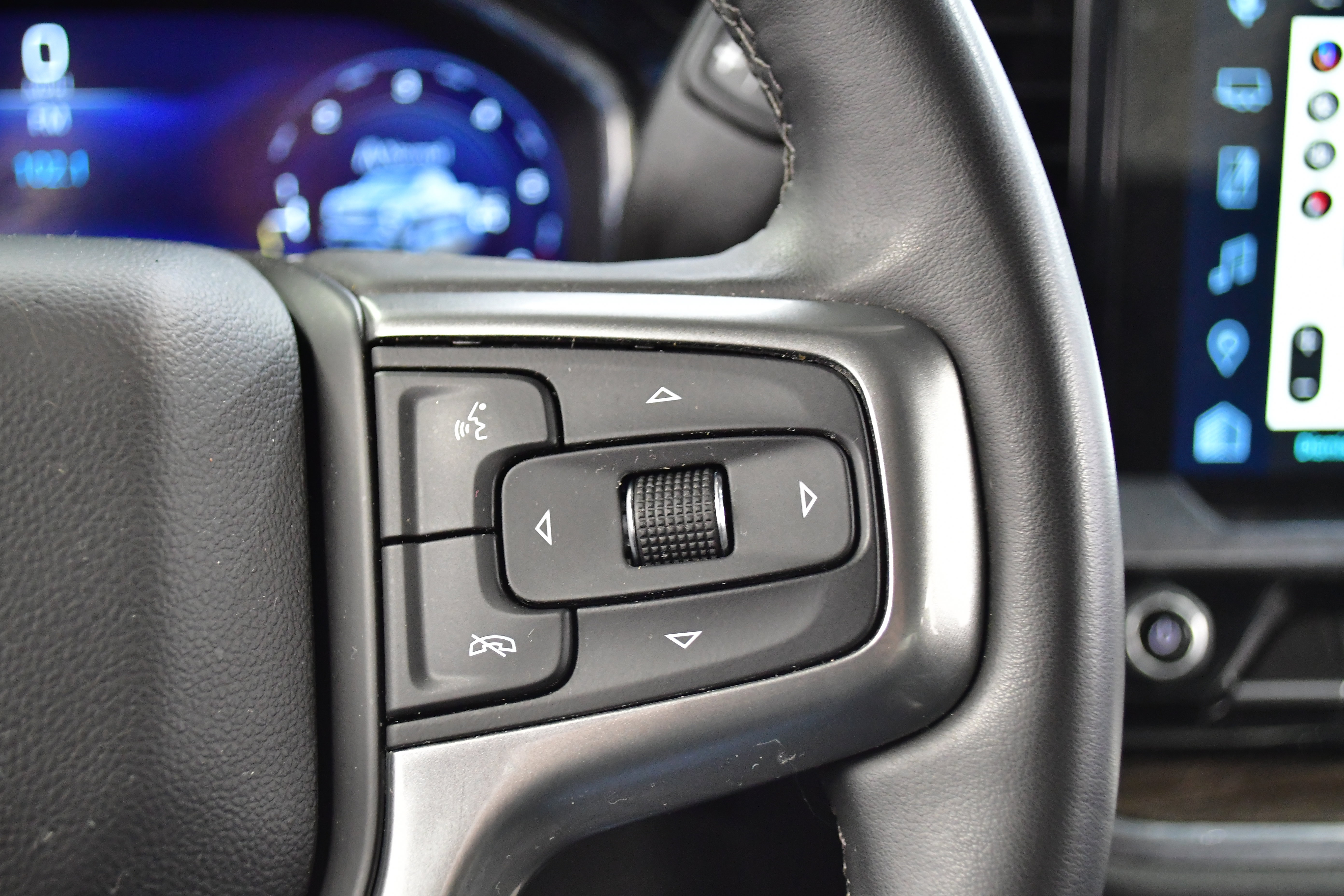 Used 2023 RAM 1500 Classic SLT w/ Trailer & Traction Group image 13