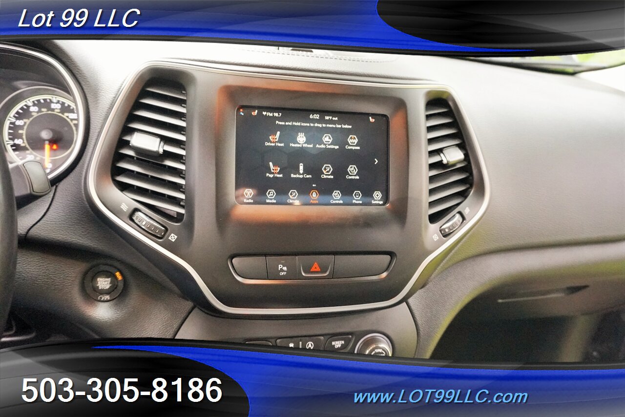 Used 2019 Jeep Cherokee Latitude Plus w/ Cold Weather Group AWD/4WD image 21