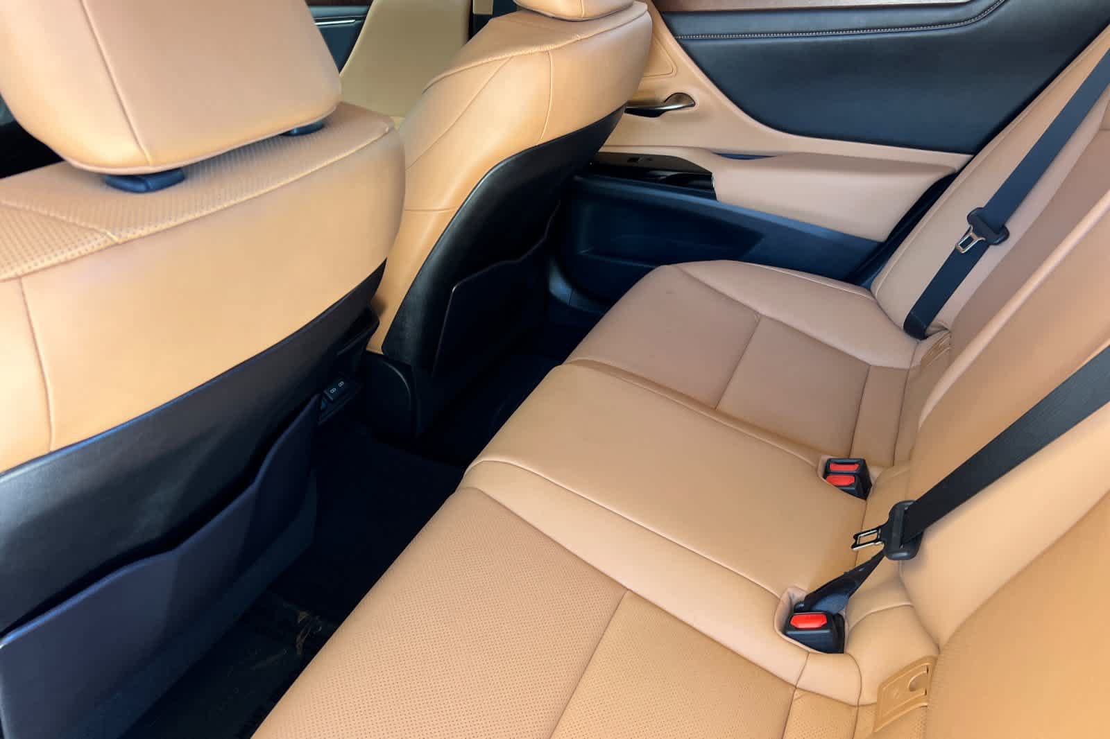 Certified 2023 Lexus ES 350 w/ Premium Package FWD image 4