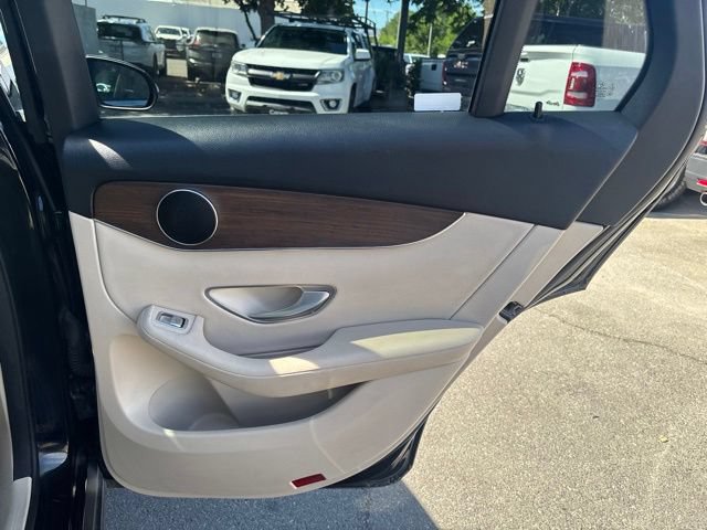Used 2022 Mercedes-Benz GLC 300 4MATIC image 36