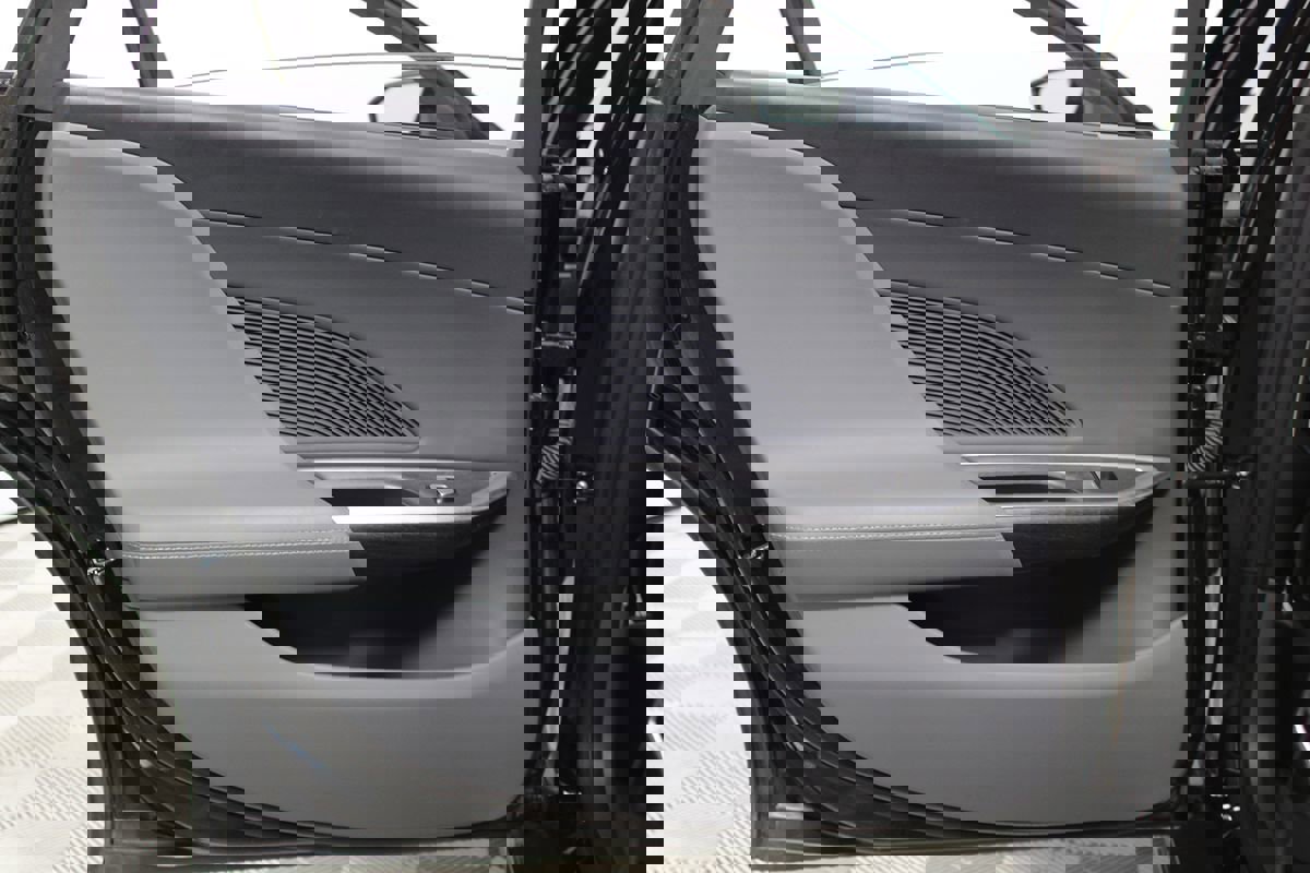 Used 2024 Lucid Air Pure image 27