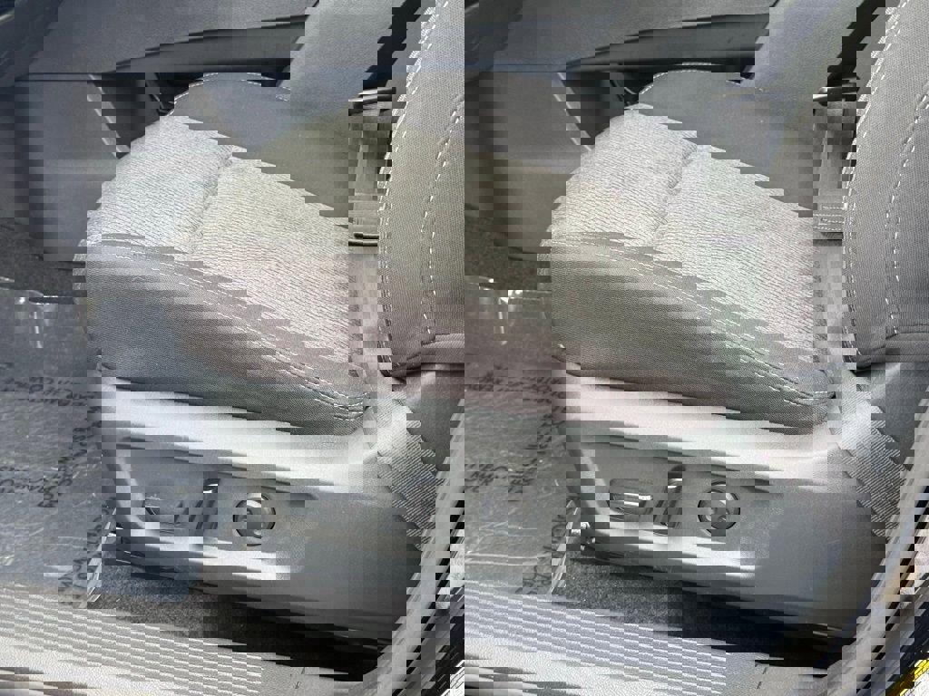 Used 2024 Nissan Rogue SV image 25