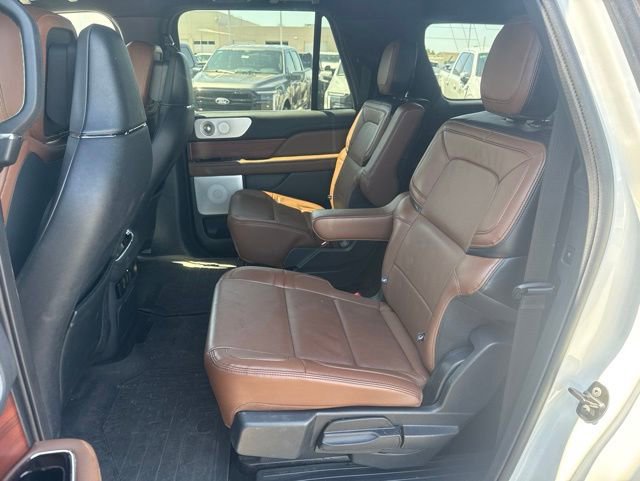 Used 2024 Lincoln Navigator L Reserve AWD/4WD image 27