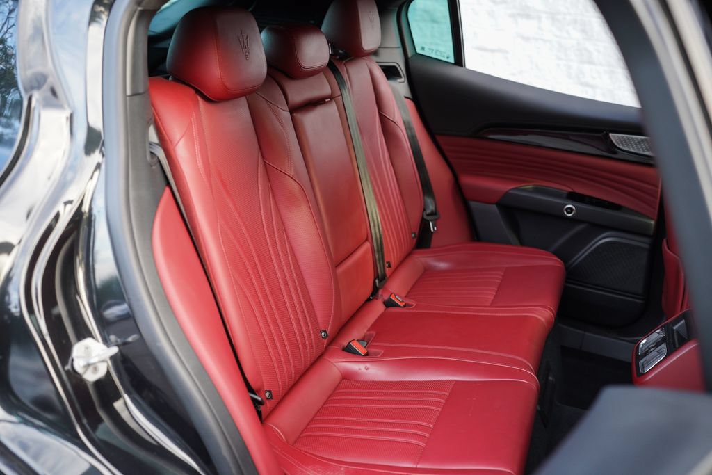 Used 2023 Maserati Grecale Modena AWD/4WD image 25