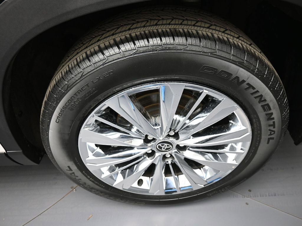 Certified 2024 Toyota Grand Highlander Platinum image 15