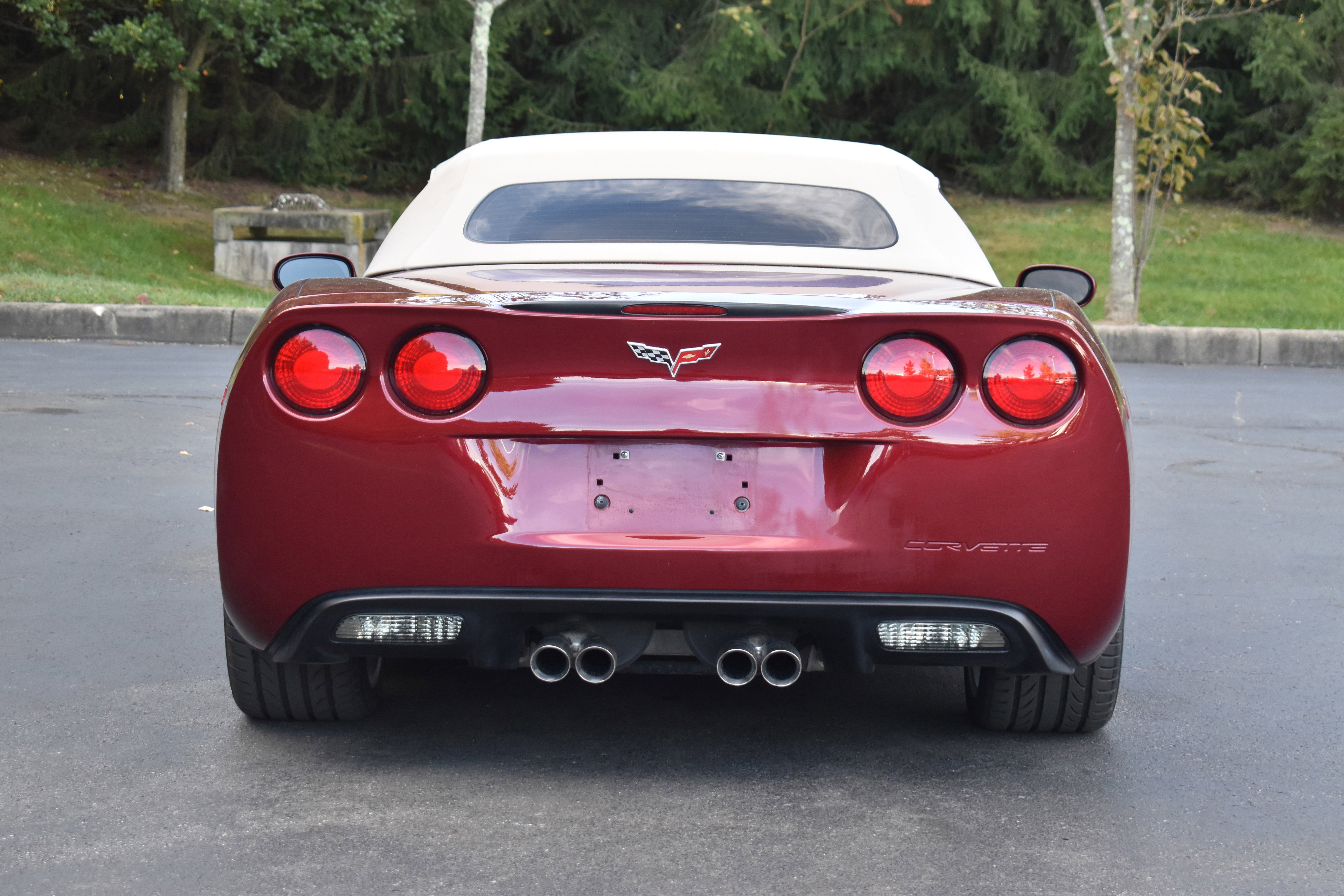 Used 2006 Chevrolet Corvette Convertible w/ Preferred Equipment Group image 28