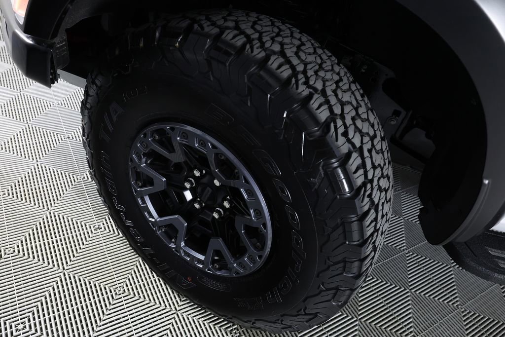 Used 2025 Ford F150 Raptor w/ Equipment Group 803A Raptor R AWD/4WD image 48
