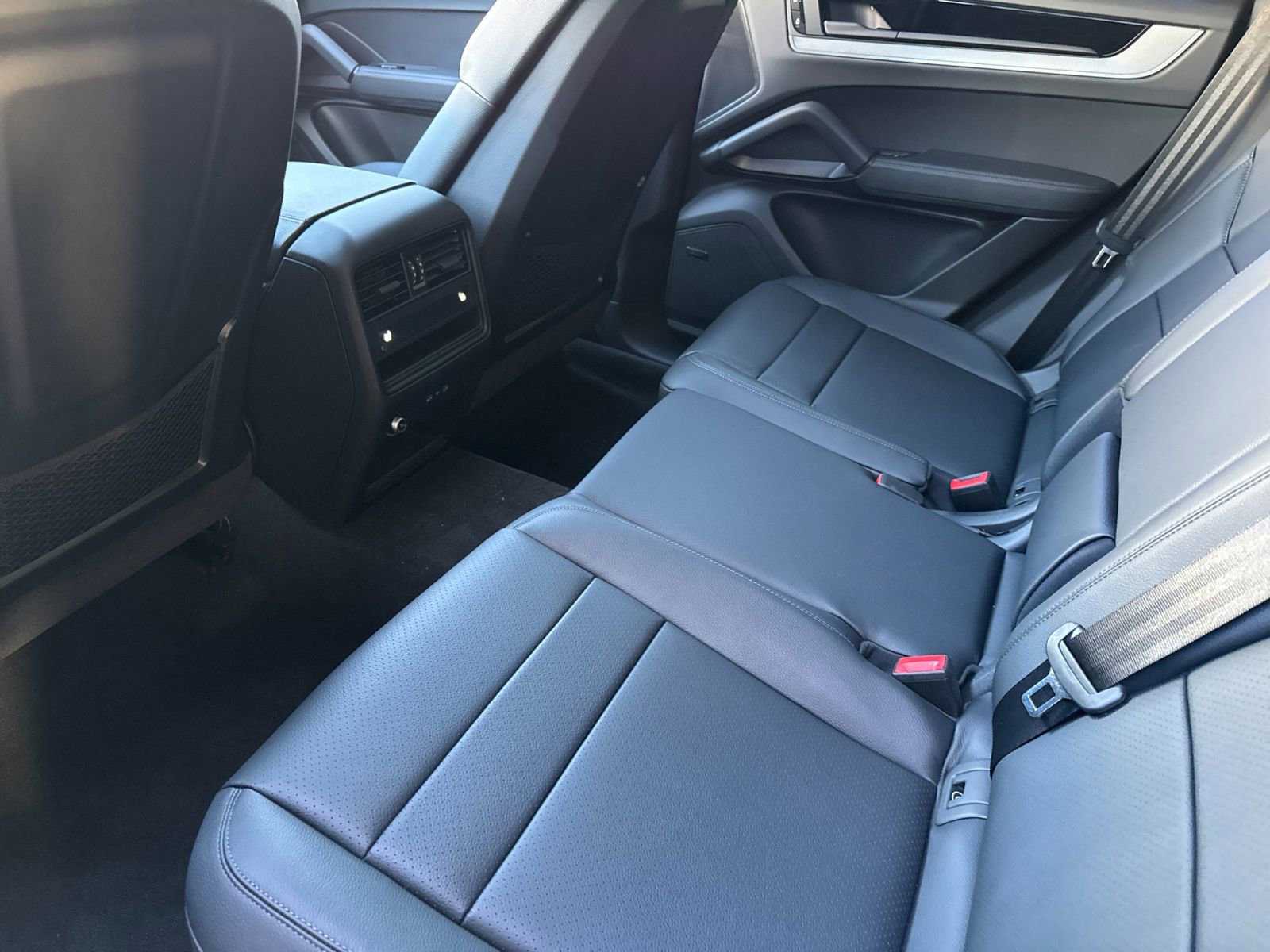 New 2026 Porsche Cayenne image 14