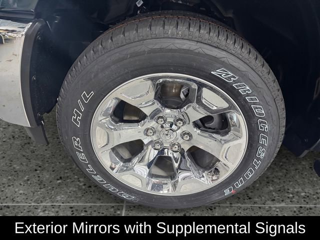 New 2026 RAM 1500 4x4 Crew Cab image 28