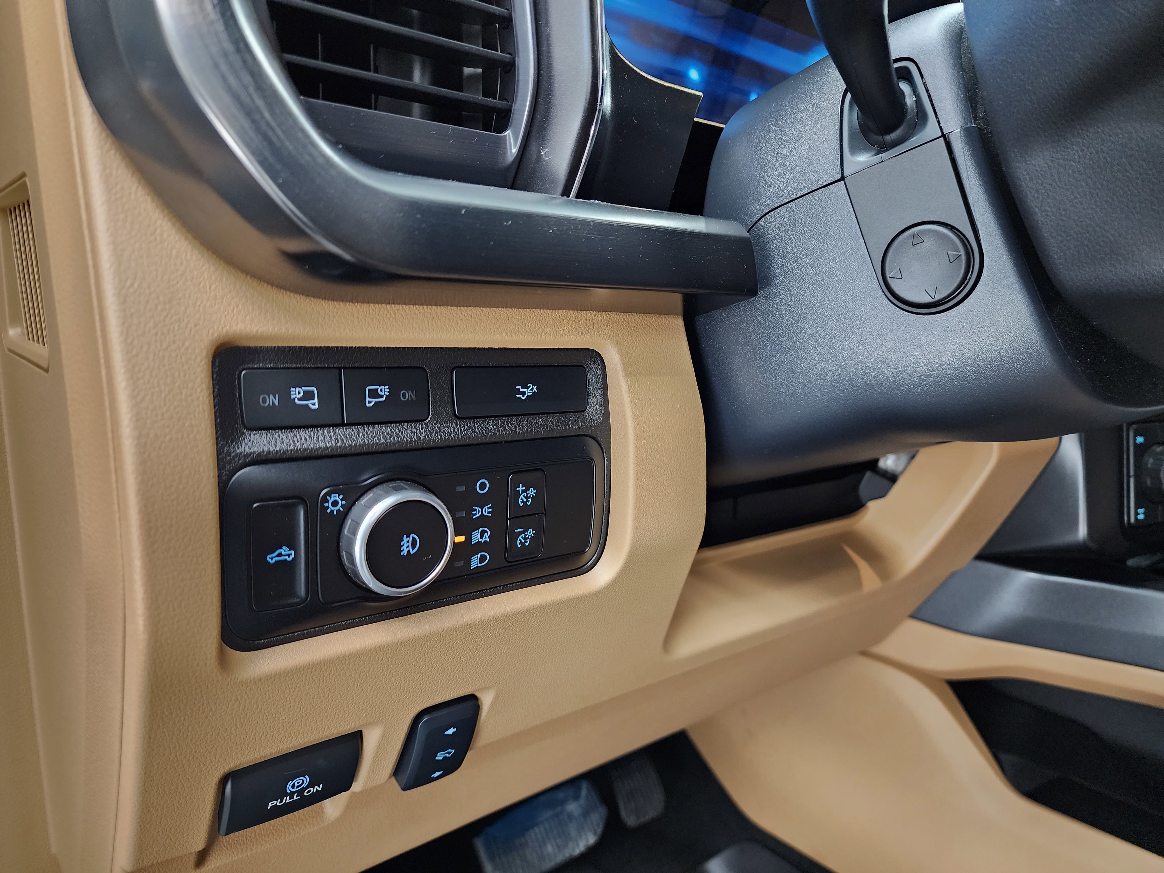 Used 2024 Ford F250 Lariat w/ Lariat Ultimate Package image 51