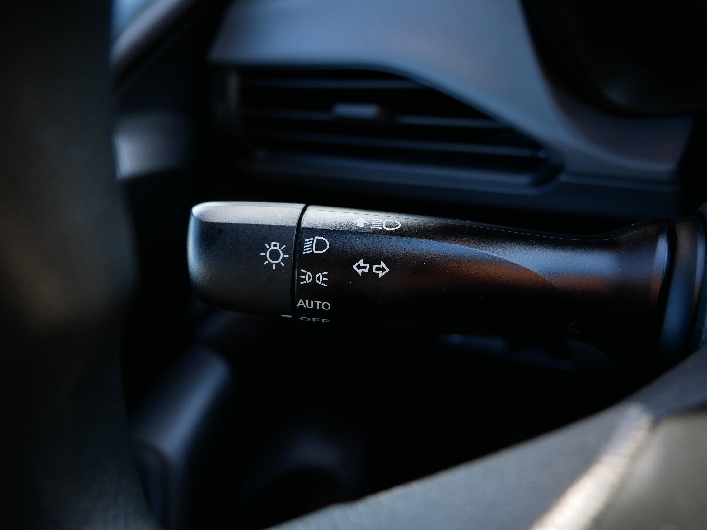 Certified 2025 Subaru Crosstrek 2.0i image 32