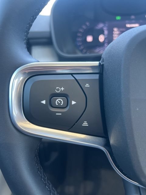 New 2026 Volvo XC40 B5 Plus w/ Climate Package AWD/4WD image 13