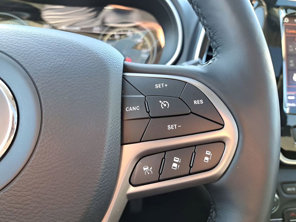 Used 2021 Jeep Cherokee Limited w/ Elite Package image 28