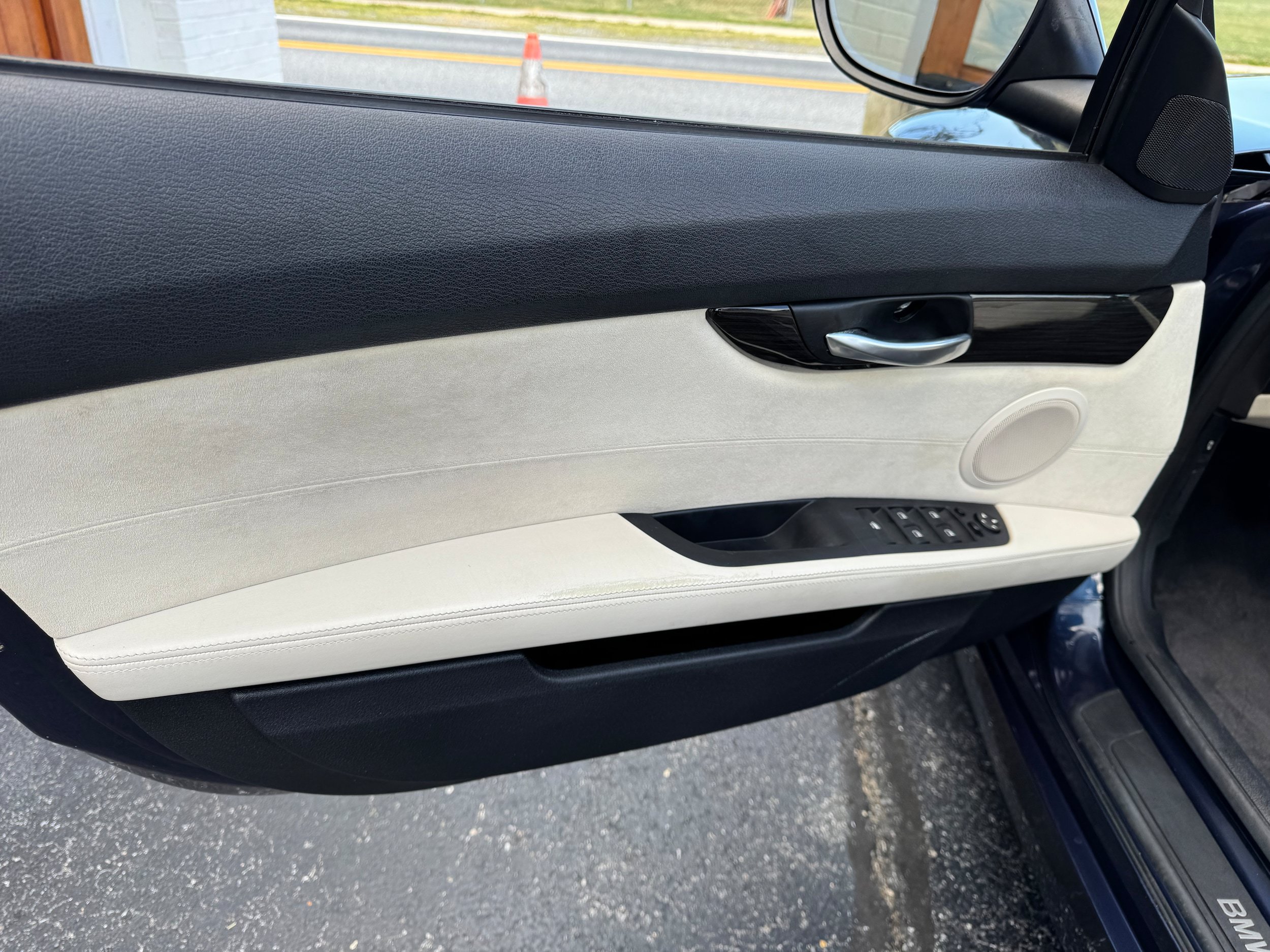 Used 2009 BMW Z4 sDrive30i RWD image 7