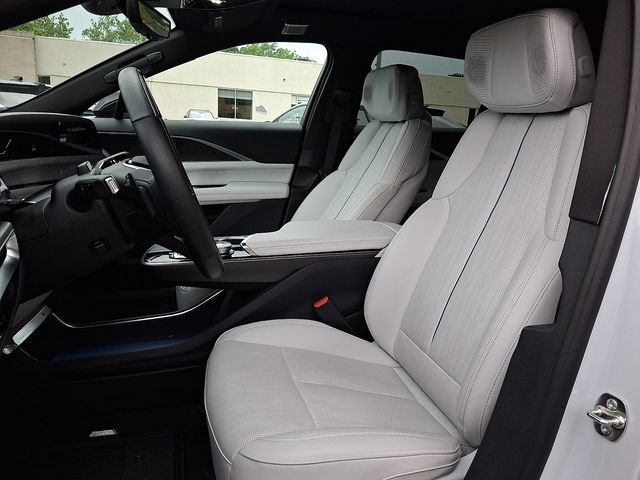 New 2026 Cadillac Lyriq Premium Luxury AWD/4WD image 9