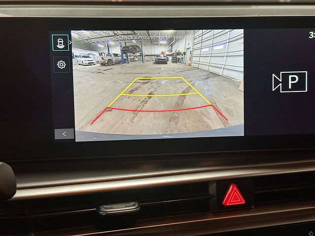 Used 2024 Kia Sorento LX image 14