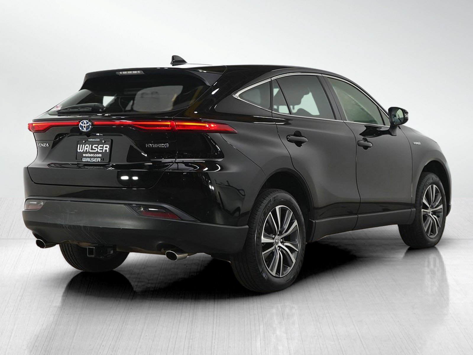 Used 2021 Toyota Venza LE w/ Carpet Mat Package (TMS) AWD/4WD image 5