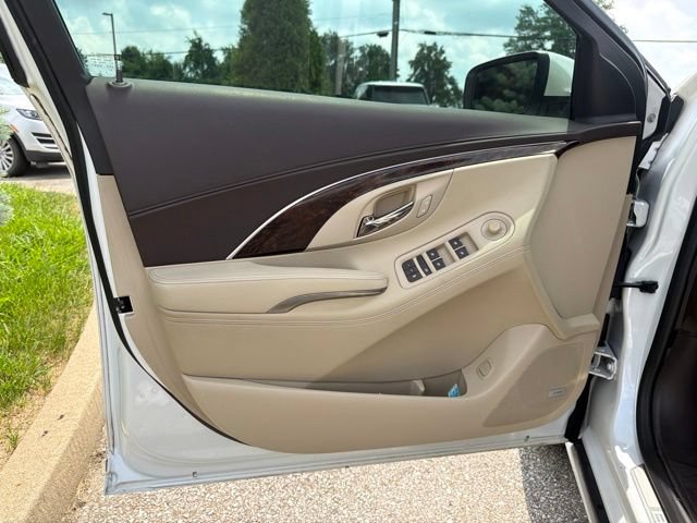 Used 2016 Buick LaCrosse Leather FWD image 14