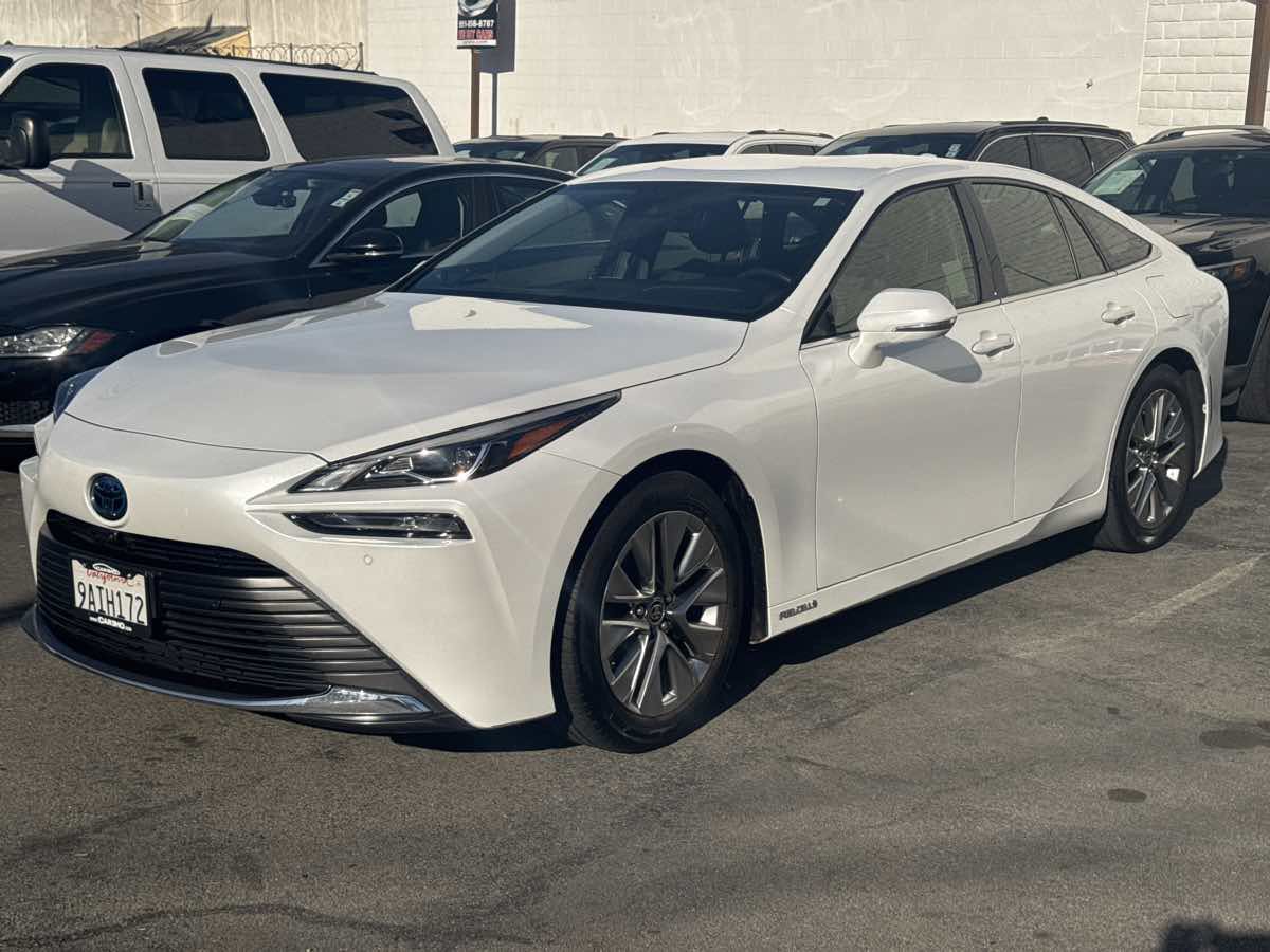 Used 2022 Toyota Mirai w/ Advanced Technology Package RWD image 3