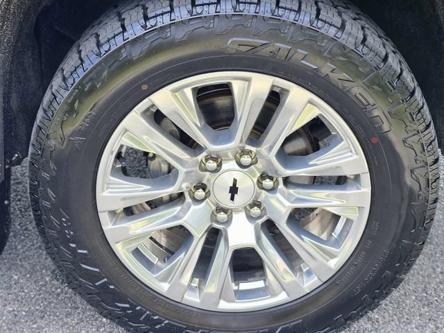 Used 2024 Chevrolet Silverado 1500 High Country w/ High Country Premium Package AWD/4WD image 10