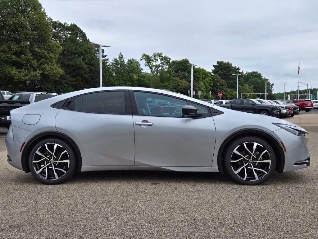 Used 2024 Toyota Prius Prime Premium w/ Advanced Technology Package FWD image 7