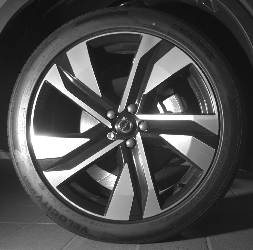 Certified 2024 Volvo XC40 B5 Plus w/ Protection Package Premier AWD/4WD image 24