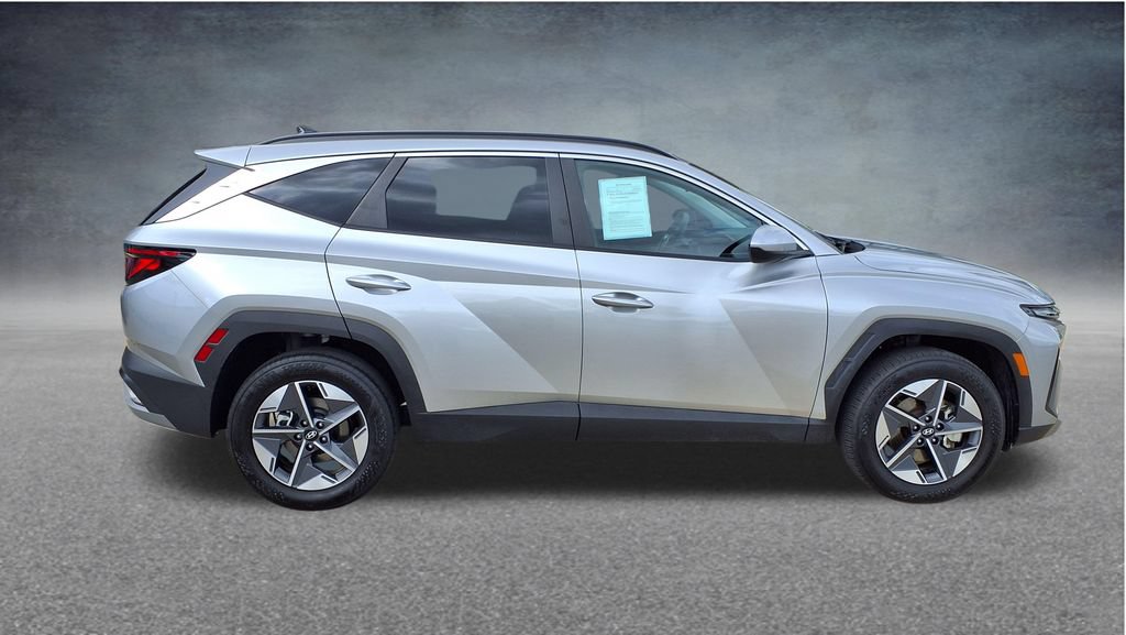 Used 2025 Hyundai Tucson SEL AWD/4WD image 34