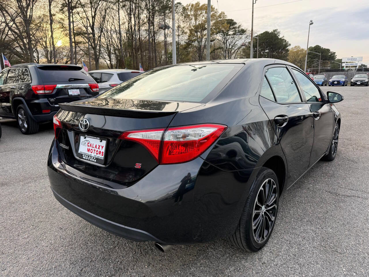 Used 2015 Toyota Corolla S FWD image 5