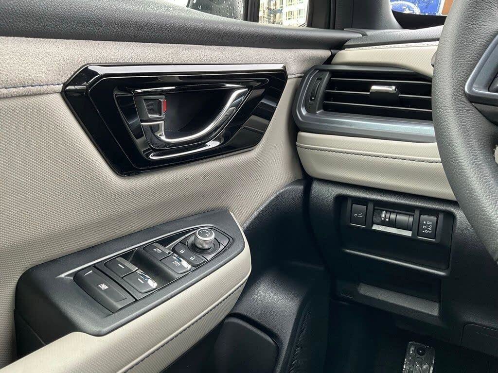 Certified 2025 Subaru Forester Limited image 24