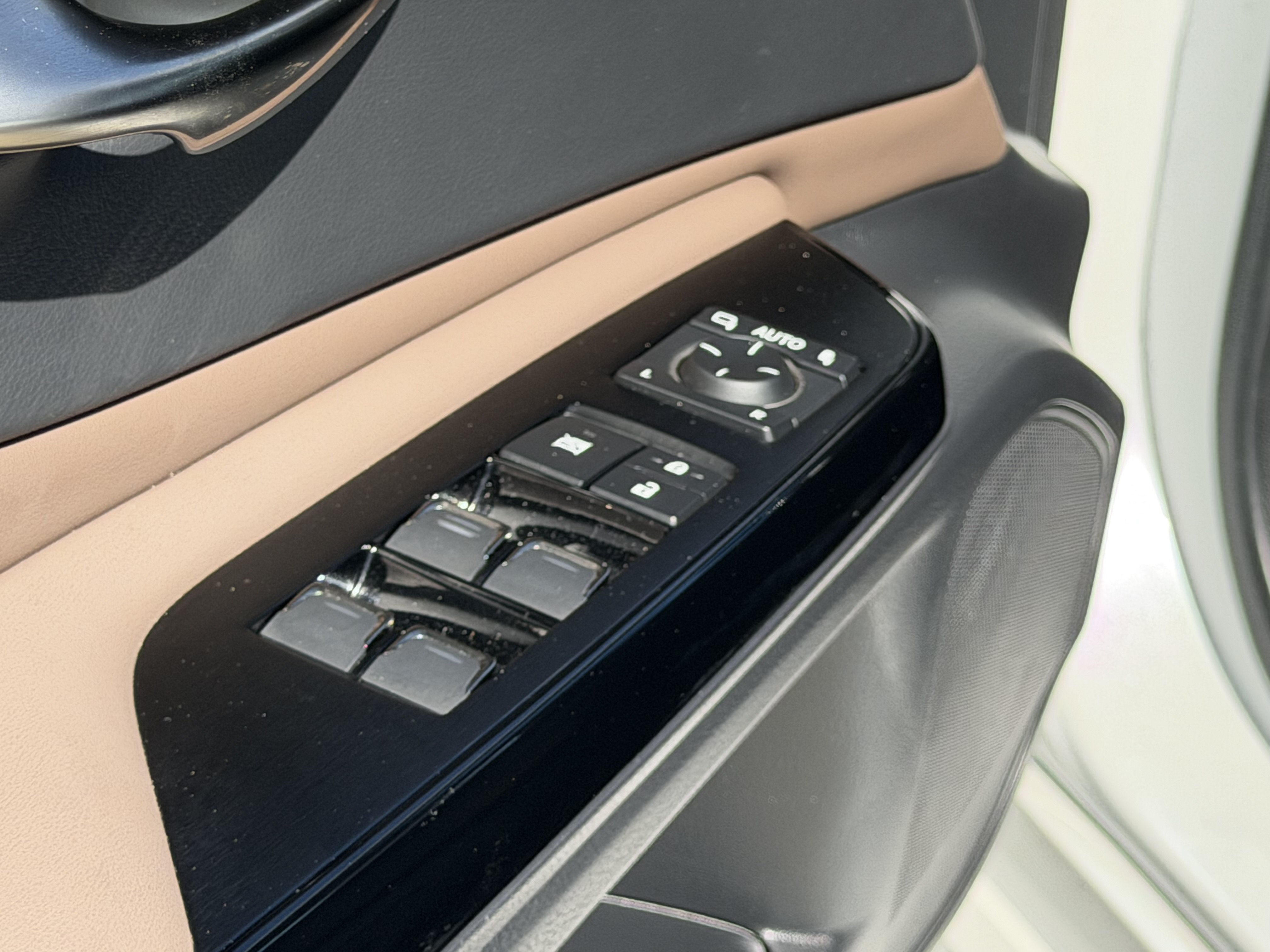 Certified 2023 Lexus ES 350 w/ Premium Package FWD image 19