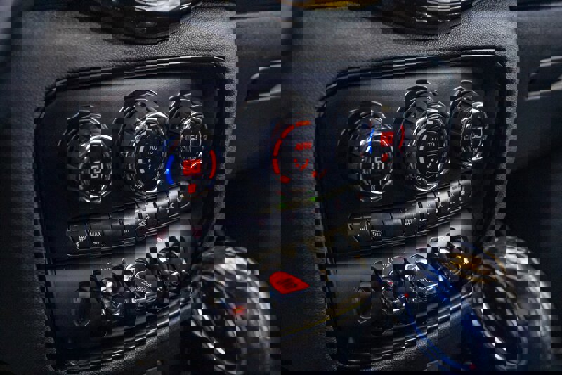 Used 2019 MINI Cooper Clubman image 13