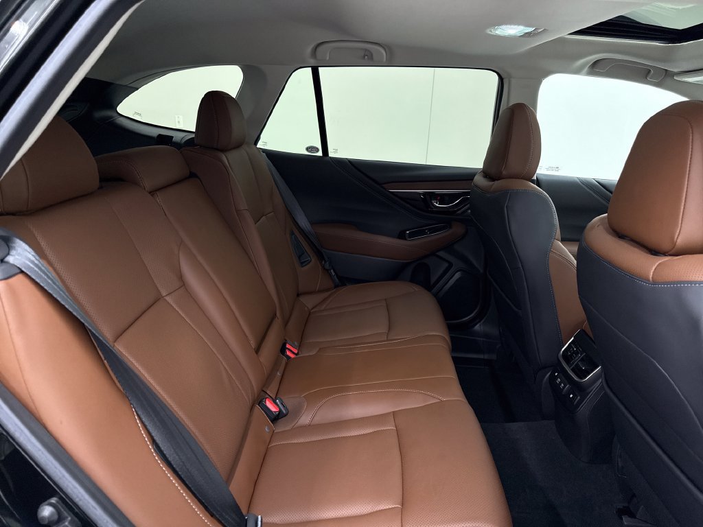 Used 2020 Subaru Outback Touring w/ Popular Package #2 AWD/4WD image 28