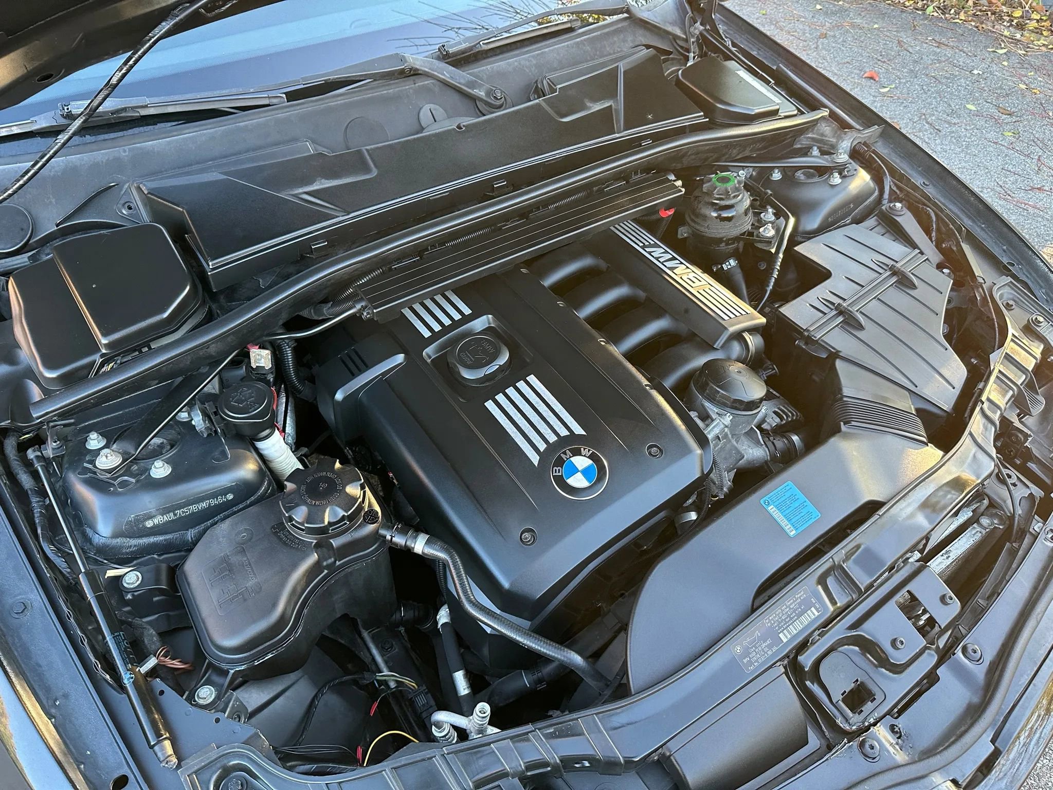 Used 2011 BMW 128i Convertible w/ Sport Pkg image 37